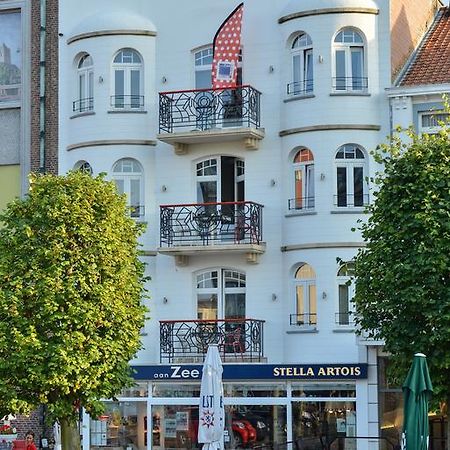 Hotel Aan Zee De Panne Bagian luar foto
