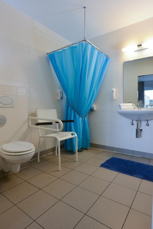 Hotel Aan Zee De Panne Bagian luar foto