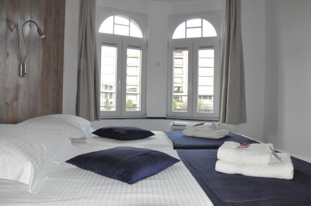 Hotel Aan Zee De Panne Ruang foto